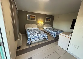 American Inn hotel thumbnail 5