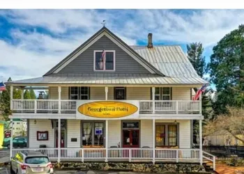 Georgetown Hotel and Saloon hotel thumbnail 6