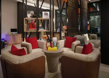 Moxy Atlanta Downtown hotel thumbnail 3