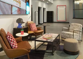 Moxy Atlanta Downtown hotel thumbnail 6