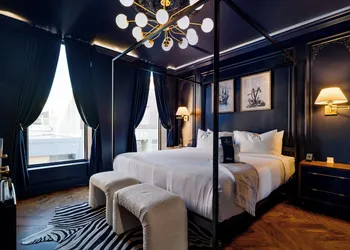 The Highliner Hotel hotel thumbnail 5