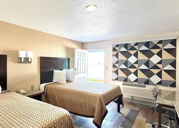 Kermit Inn hotel thumbnail 3