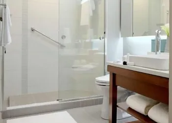 Hyatt place uptown hotel thumbnail 5