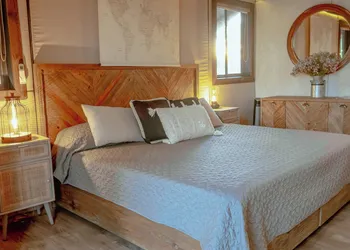GLAT Austin hotel thumbnail 4