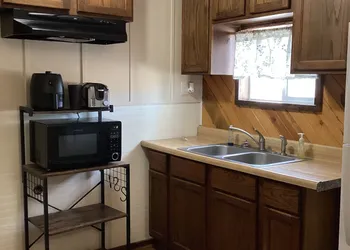Homestead Motel & RV hotel thumbnail 6