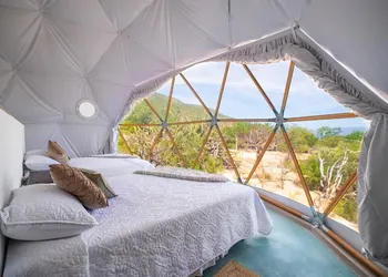 Glamping Uno hotel thumbnail 3