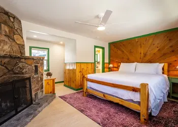 Arkouda Cabins hotel thumbnail 3