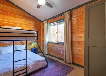 Arkouda Cabins hotel thumbnail 8