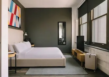 Hotel Houze Detroit Downtown hotel thumbnail 7