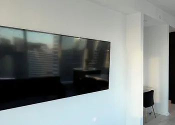 Upscale Cityscape Toronto hotel thumbnail 5
