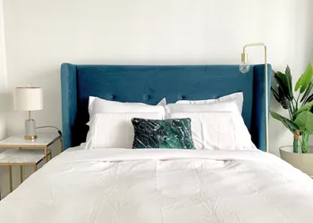 PeterStays - Cityscape hotel thumbnail 2