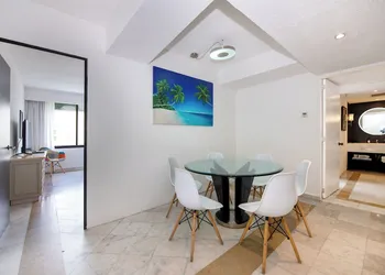 State of the Art beach front Condo hotel thumbnail 6