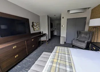 Beacon Suites Hotel hotel thumbnail 2