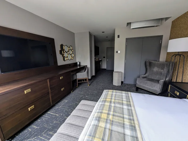 Beacon Suites Hotel hotel detail image 2