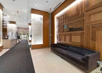 Sky Suites at Front hotel thumbnail 2