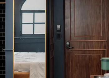 The Midnight Bloom Suite hotel thumbnail 4