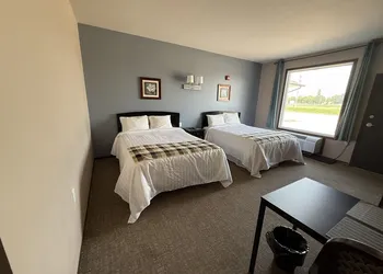 Moosehorn Motor Hotel hotel thumbnail 6