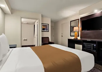 The Point Hotel hotel thumbnail 3