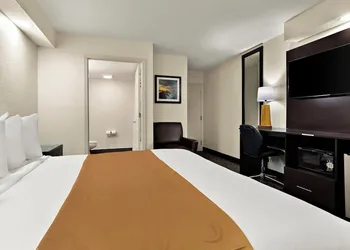 The Point Hotel hotel thumbnail 4