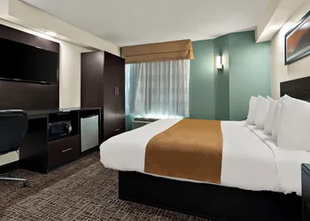 The Point Hotel hotel thumbnail 6