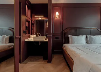 The Ruby Suite hotel thumbnail 4