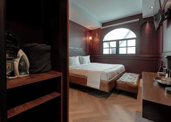The Ruby Suite hotel thumbnail 6