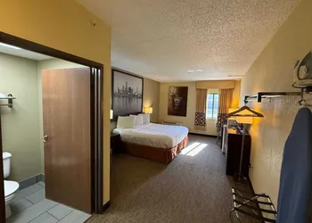 Coratel Inn and Suites by Jasper Wichita North hotel thumbnail 2