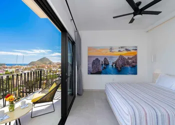 605 Tower Downtown Cabo hotel thumbnail 3