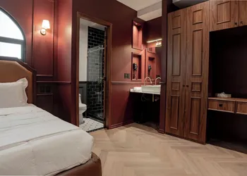 The Urban Muse suite hotel thumbnail 7
