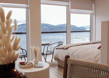 Refuge du Fjord hotel thumbnail 4