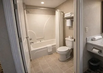 Springplace Inn & Suites hotel thumbnail 3