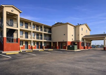 Springplace Inn & Suites hotel thumbnail 6