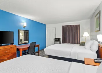 Homestay Inn & Suites hotel thumbnail 6