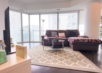 Comfy Lakeview Rogers Centre FreeParking hotel thumbnail 7