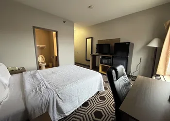 Relax Inn & Suites hotel thumbnail 4