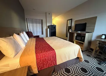 Relax Inn & Suites hotel thumbnail 8