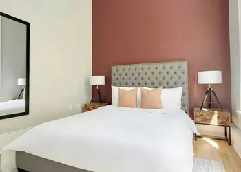 2 Units, Steps to the French Quarter & Bourbon St The Harlequin by Avantstay hotel thumbnail 3