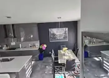 Spacious Edmonton Family Rental hotel thumbnail 7