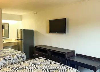 Studio 6 Suites Dallas. TX - Loop 12 West hotel thumbnail 6