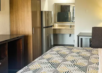 Studio 6 Suites Dallas. TX - Loop 12 West hotel thumbnail 7