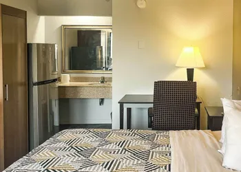 Studio 6 Suites Dallas. TX - Loop 12 West hotel thumbnail 8
