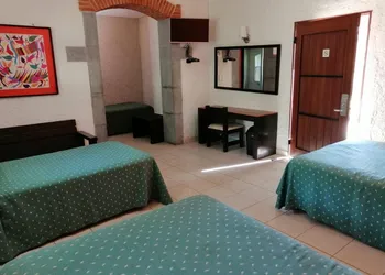 Centro Vacacional La Trinidad hotel thumbnail 8