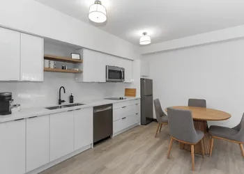 Lux Suites Extended Stay hotel thumbnail 8