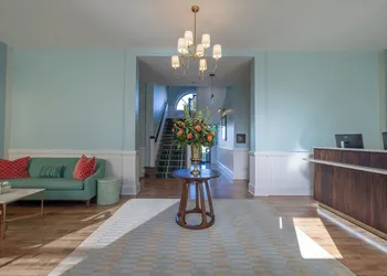 The Laurel Hotel hotel thumbnail 2