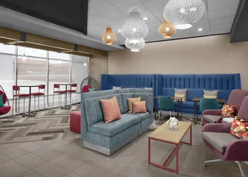 Tru By Hilton Midland East hotel thumbnail 2