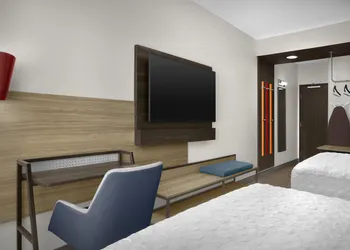 Tru By Hilton Midland East hotel thumbnail 5