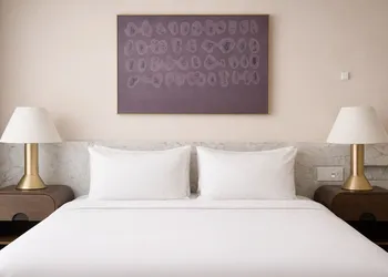 Nester Finn Entertainment District hotel thumbnail 4