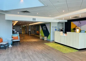 Spark by Hilton Montreal Brossard hotel thumbnail 3