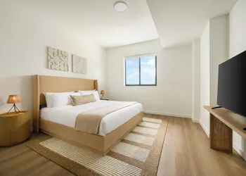 Sense28 Edgewater, an AvantStay Hotel hotel thumbnail 7