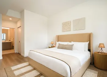 Sense28 Edgewater, an AvantStay Hotel hotel thumbnail 8